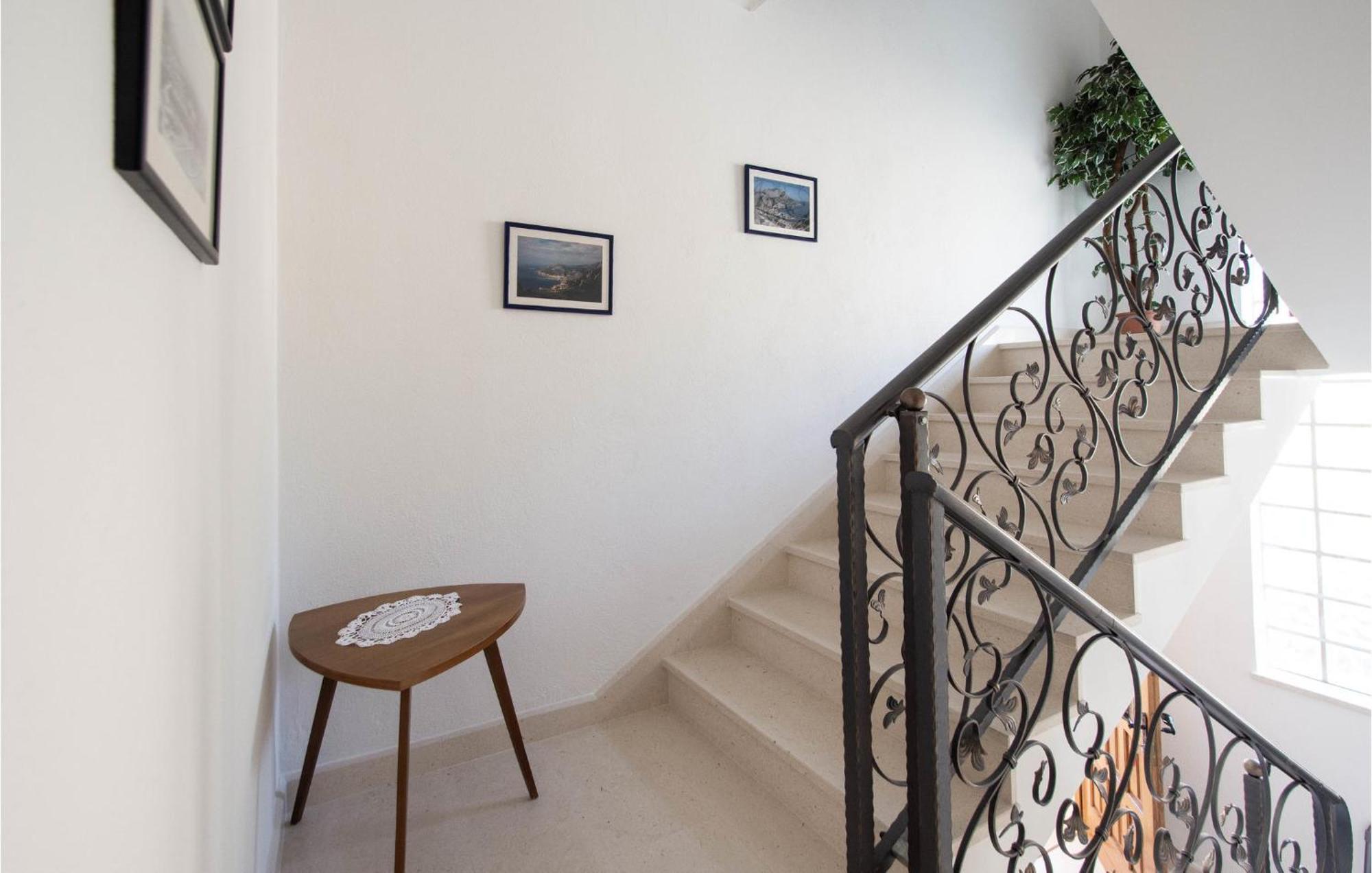 Nice Apartment In Ostrvica With Kitchen Exterior foto
