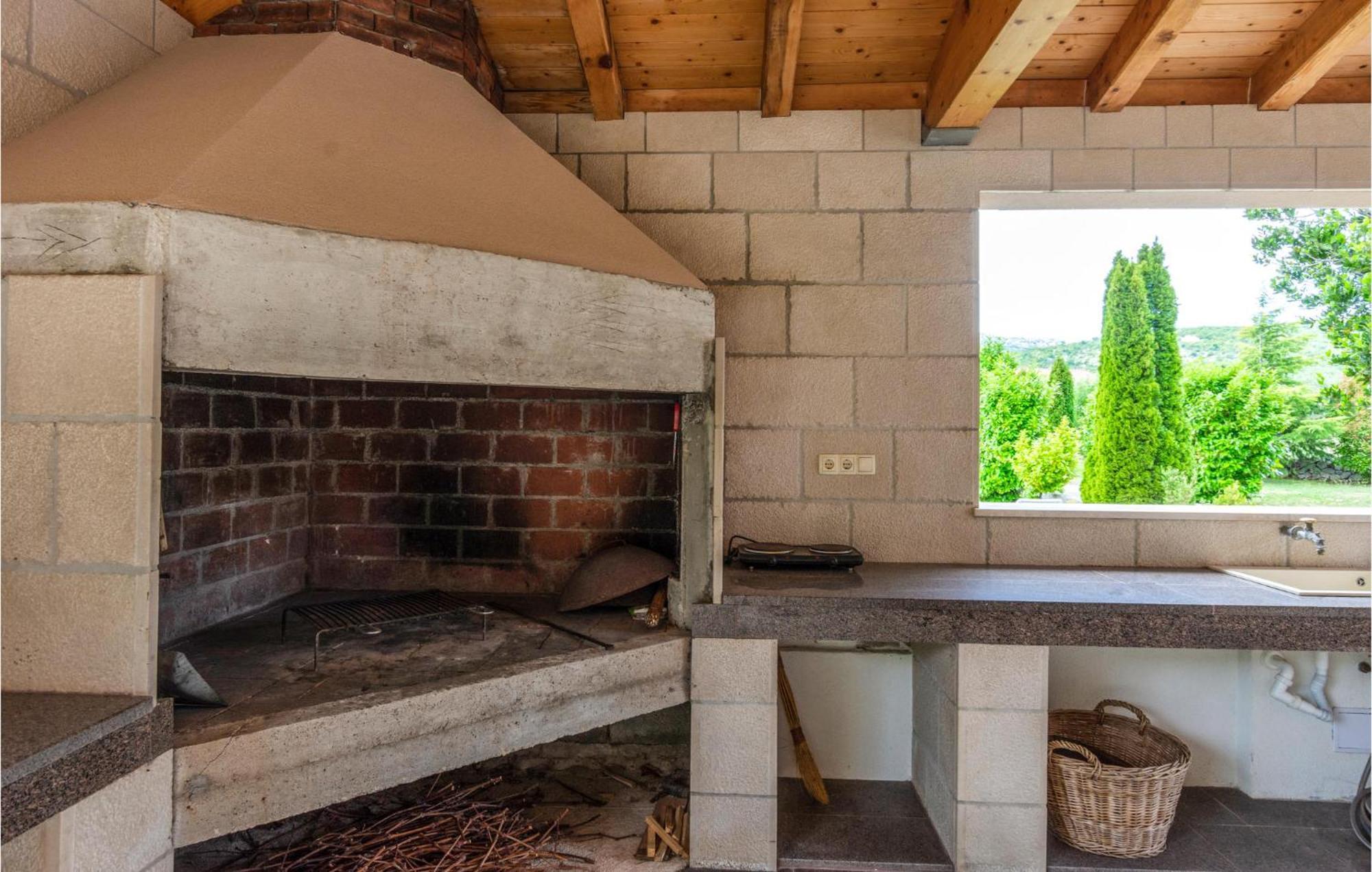 Nice Apartment In Ostrvica With Kitchen Exterior foto